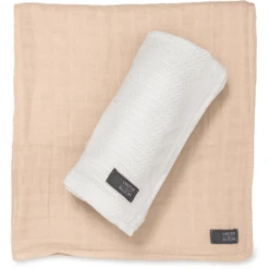 VINTER&BLOOM Geschenkset Kuscheldecke Soft Grid & Musselindecke Bright White/Beige
